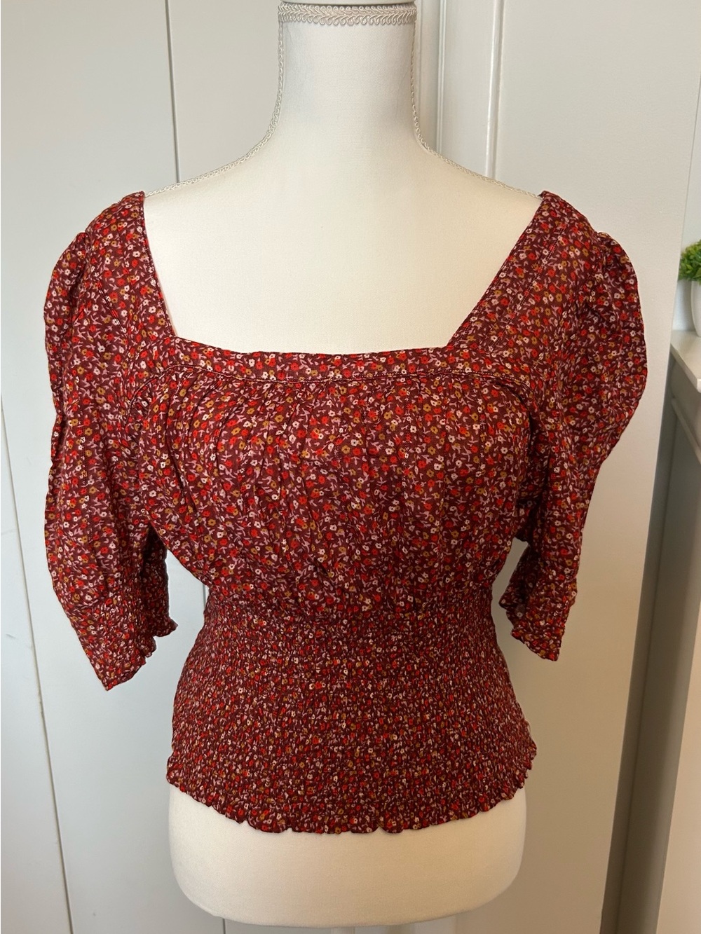 Universal Thread Red Floral Smocked Square-Neck Top